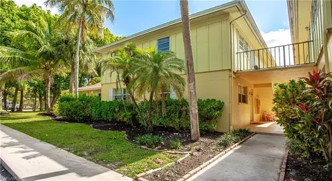 1201 Solana Rd #9, Naples, FL 34103