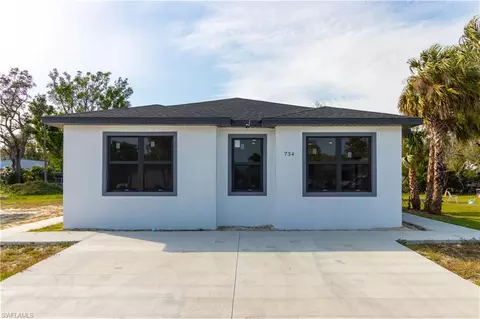 734 Veronica S Shoemaker Blvd, Fort Myers, FL 33916