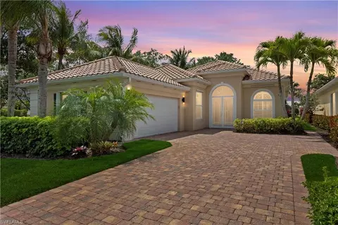 7522 Garibaldi Ct, Naples, FL 34114
