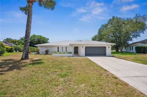 142 Pinehurst Cir, Naples, FL 34113 photo 13