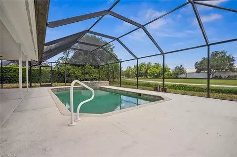 142 Pinehurst Cir, Naples, FL 34113 photo 37