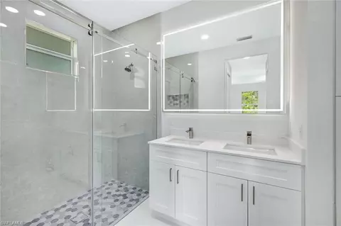 Bath - 3441 26th Ave SE, Naples, FL 34117 photo 1 of 3