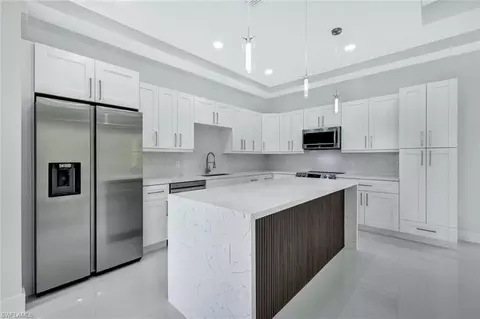 Kitchen - 3441 26th Ave SE, Naples, FL 34117 photo 1 of 4