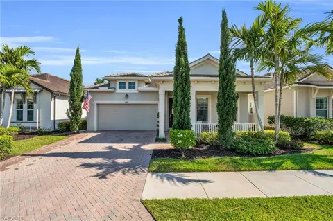 3288 Pilot Cir, Naples, FL 34120