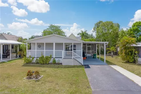 567 Cape Florida Ln, Naples, FL 34104