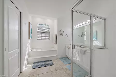 Bath - 657 Coldstream Ct, Naples, FL 34104 photo 2 of 3