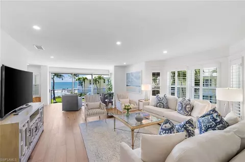 2601 Gulf Shore Blvd N #20, Naples, FL 34103
