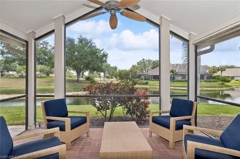40 Water Oaks Way #6-20, Naples, FL 34105