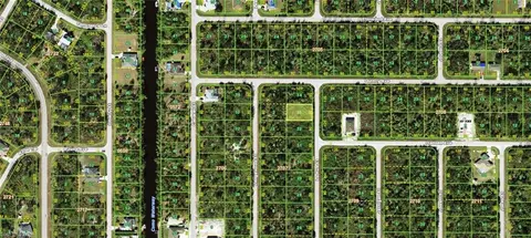 3375 La Rue St, Port Charlotte, FL 33948