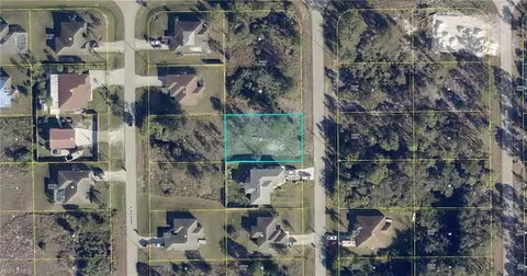 712 Oakridge Ave S, Lehigh Acres, FL 33974
