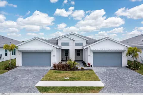 9199 Cayman Dr, Naples, FL 34114
