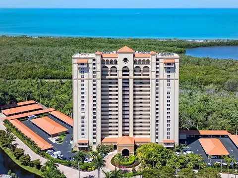 6585 Nicholas Blvd #803, Naples, FL 34108
