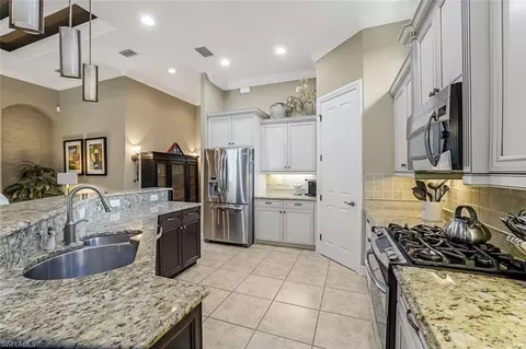 6247 Brunello Ln, Naples, FL 34113 photo 9
