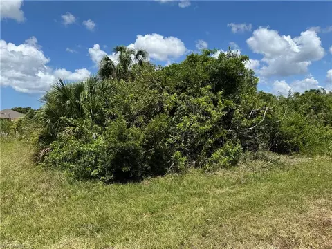 7215 Manniz Rd, Port Charlotte, FL 33981