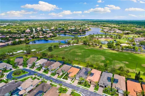 View/Area - 7832 Valencia Ct, Naples, FL 34113 photo 6 of 9