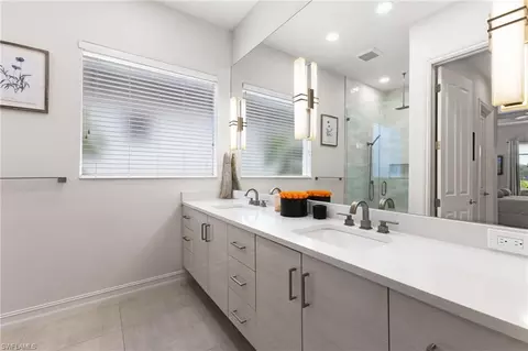 Bath - 7832 Valencia Ct, Naples, FL 34113 photo 1 of 4