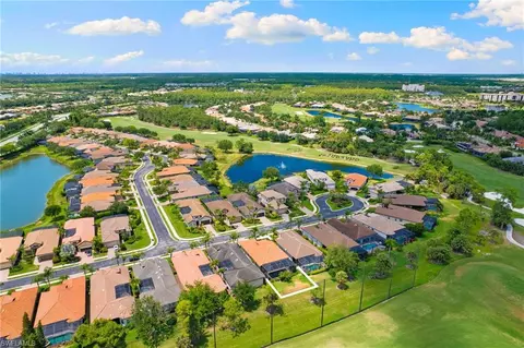 View/Area - 7832 Valencia Ct, Naples, FL 34113 photo 5 of 9