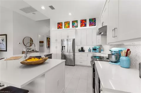 Kitchen - 7832 Valencia Ct, Naples, FL 34113 photo 6 of 7