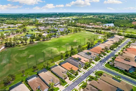 View/Area - 7832 Valencia Ct, Naples, FL 34113 photo 4 of 9