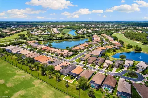 View/Area - 7832 Valencia Ct, Naples, FL 34113 photo 3 of 9