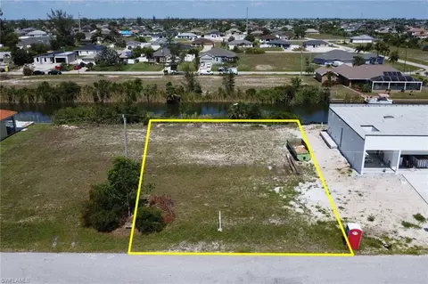 1015 NW 25th Pl, Cape Coral, FL 33993