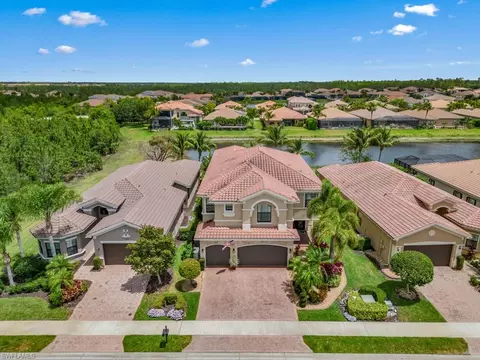 3494 Pacific Dr, Naples, FL 34119