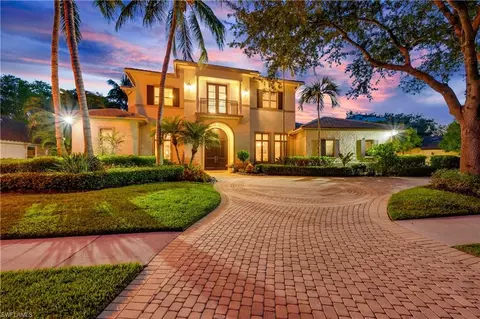 2085 Mission Dr, Naples, FL 34109