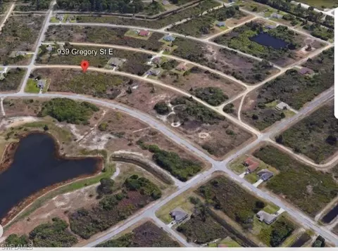 939 Gregory St E, Lehigh Acres, FL 33974 photo 6