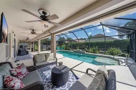 124 Plantation Cir, Naples, FL 34104