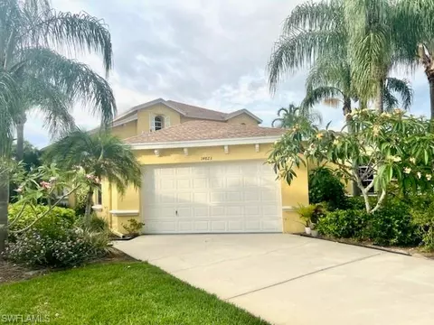 14823 Sterling Oaks Dr, Naples, FL 34110