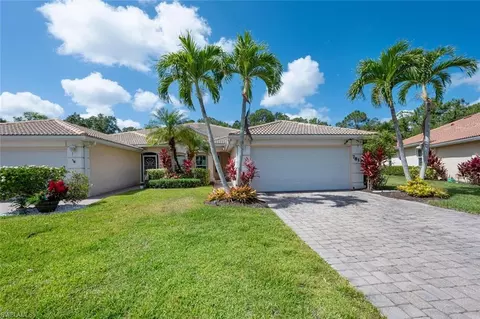 7812 Meridan Ct, Naples, FL 34104