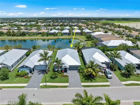 14528 Topsail Dr, Naples, FL 34114