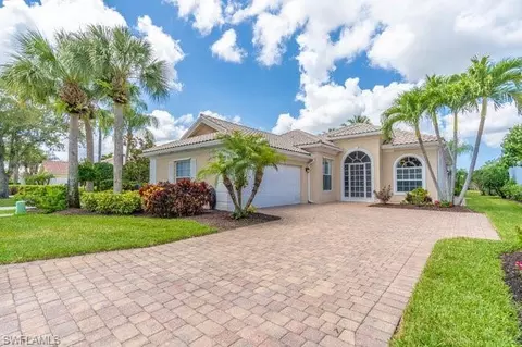 7747 Hernando Ct, Naples, FL 34114 photo 2