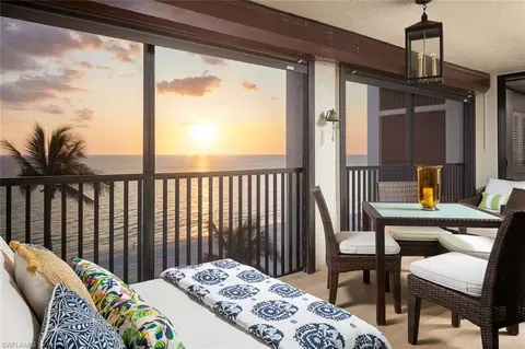 9715 Gulf Shore Dr #601, Naples, FL 34108