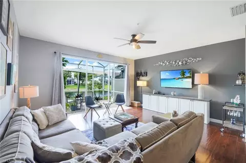 Living - 855 Hampton Cir #153, Naples, FL 34105 photo 2 of 4