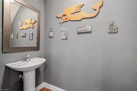 Bath - 855 Hampton Cir #153, Naples, FL 34105 photo 4 of 4