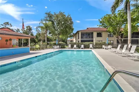 4510 Chantelle Dr #J-206, Naples, FL 34112
