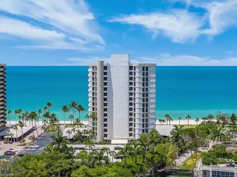 4005 Gulf Shore Blvd N #202, Naples, FL 34103