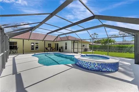 228 Johnnycake Dr, Naples, FL 34110 photo 3