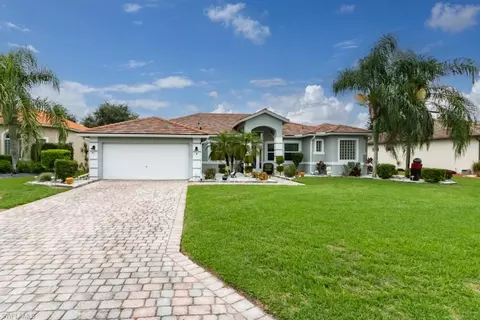 752 Grand Rapids Blvd, Naples, FL 34120