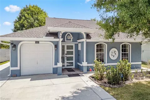 5322 Sholtz St, Naples, FL 34113