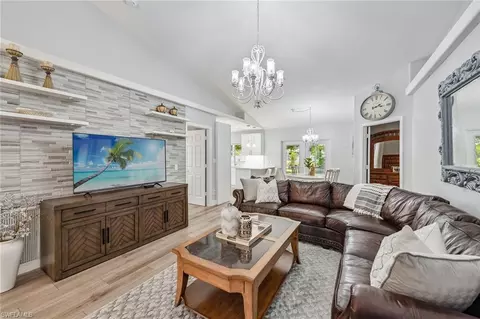 5322 Sholtz St, Naples, FL 34113 photo 4