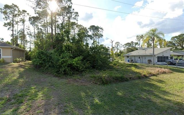 1046 Marathon Ave, Lehigh Acres, FL 33974