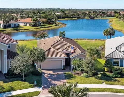 2046 Minneola St, Naples, FL 34120