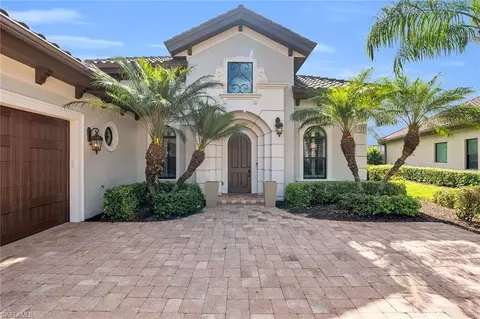 6344 Serano Way, Naples, FL 34113