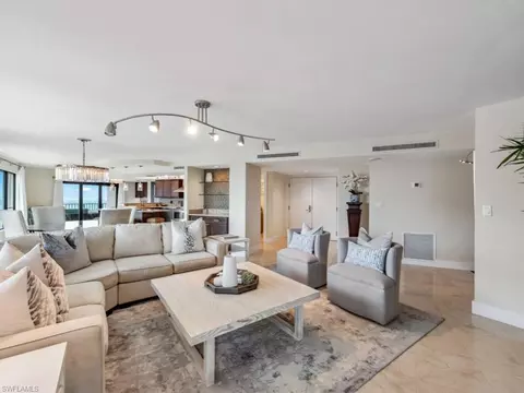 4451 Gulf Shore Blvd N #1802, Naples, FL 34103