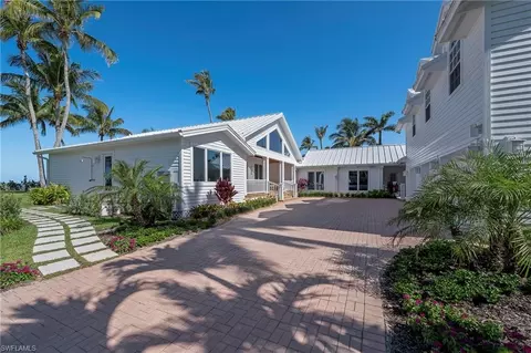 Exterior - 71 18th Ave S, Naples, FL 34102 photo 5 of 14