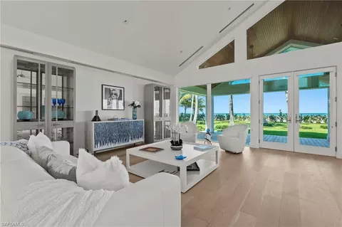 Living - 71 18th Ave S, Naples, FL 34102 photo 2 of 8