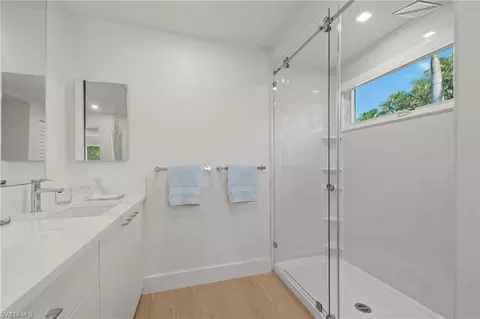 Bath - 71 18th Ave S, Naples, FL 34102 photo 2 of 5