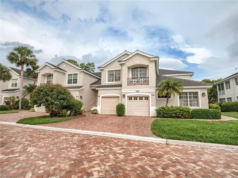 2115 Aberdeen Ln #203, Naples, FL 34109